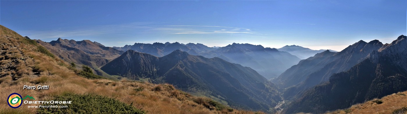 33 Dall'Arete vista a sud sulla Val Fondra di Val Brembana  .jpg